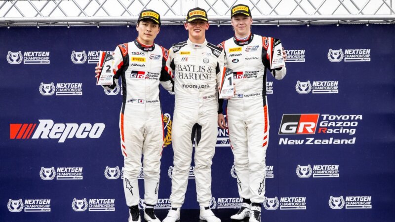 Kalle Rovanperä poodiumil. Foto: Toyota Gazoo Racing Uus-Meremaa