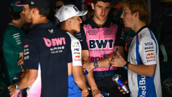 Isack Hadjar, Jack Doohan (keskel) ja Liam Lawson, Foto: Rudy Carezzevoli // Getty Images / Red Bull Content Pool
