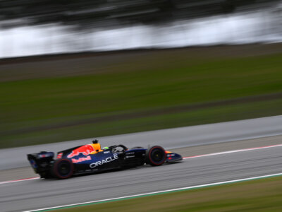 Isack Hadjar, Oracle Red Bull Racing RB22 testipäeval, Foto: Rudy Carezzevoli/Getty Images